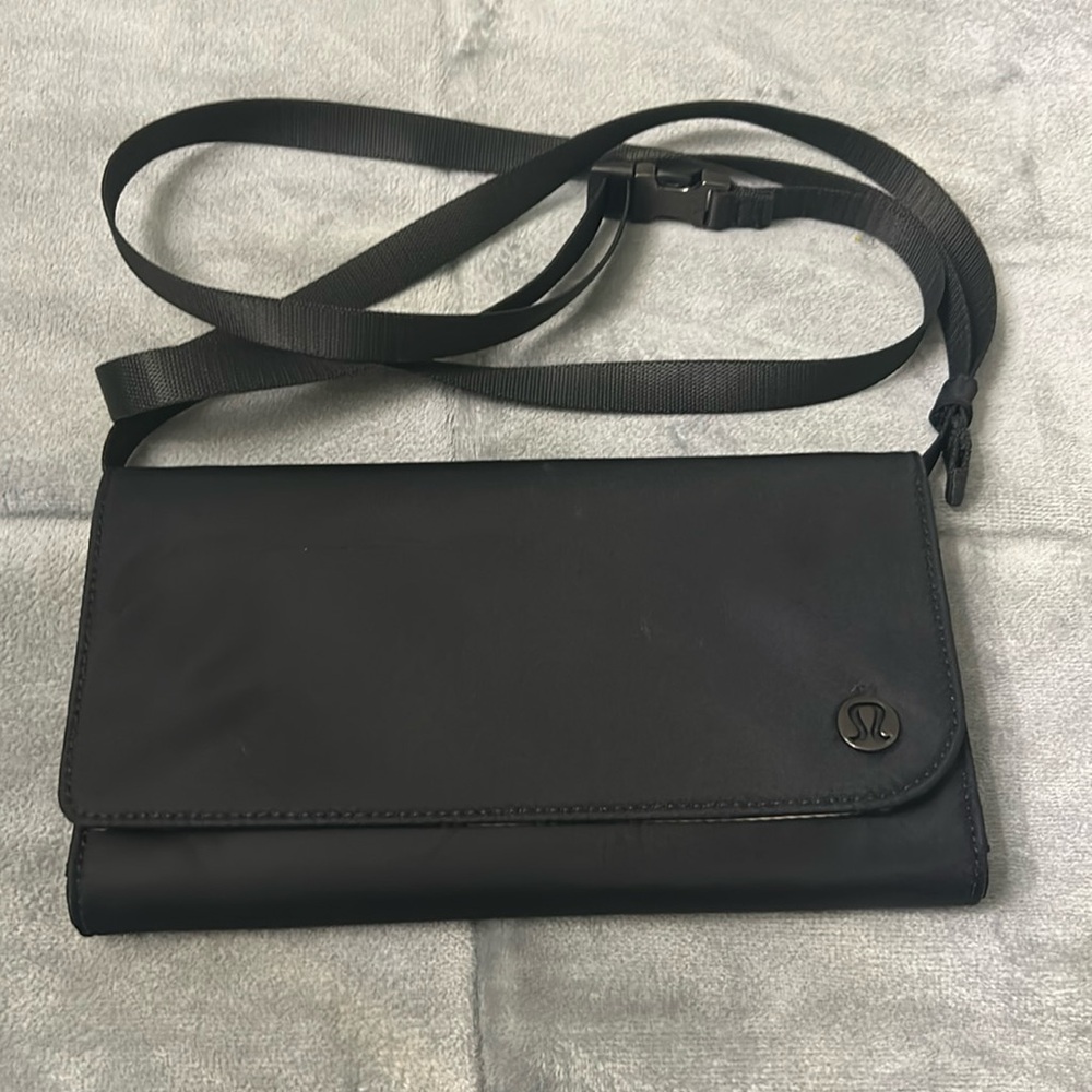Lululemon nylon bag